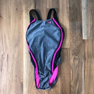 Speedo 1 Piece Bathing suit